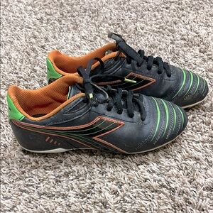 DIADORA cleats